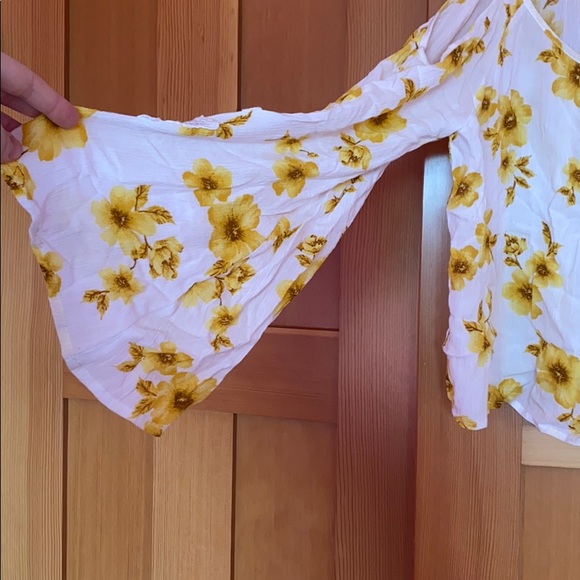 Forever 21 Sunflower Bell Sleeve Top - Picture 2 of 5